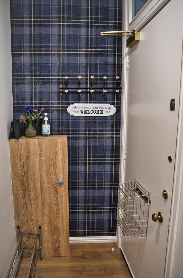 Modern & Cosy Apartment In The Heart Of The Historic Old Town Of Aberdeen, Free Wifi, Free Parking Exterior foto